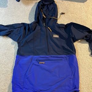 Llbean mountain classic anorak. Womens size XS. Purple/navy.